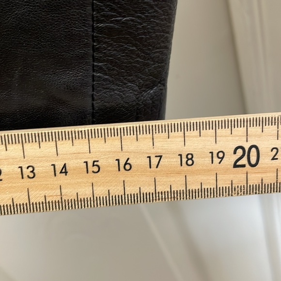 Danier Canada - Leather Slim Straight Pants - Black - 10 - Picture 11 of 13